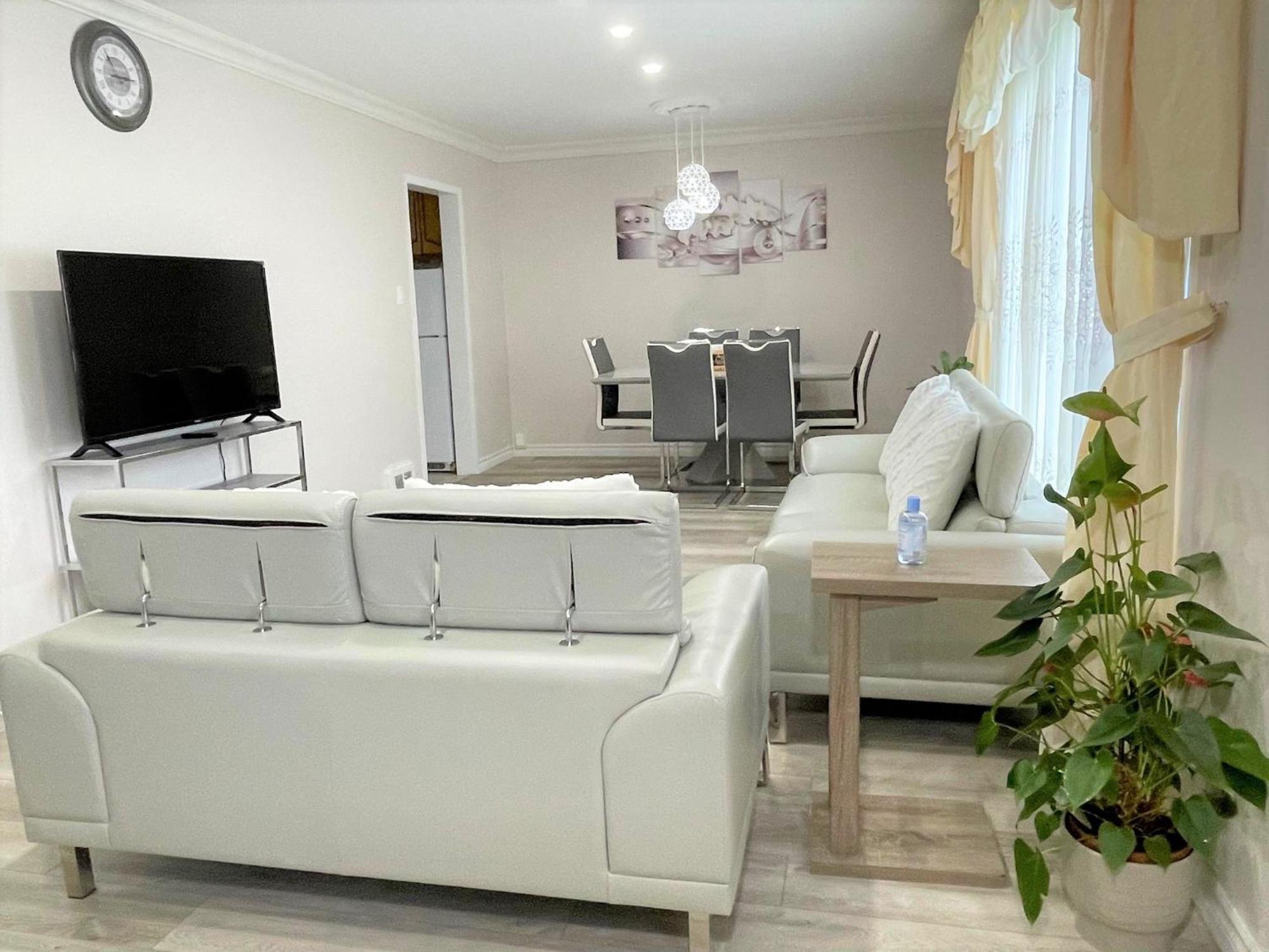 Вилла Luxurious Cozy House In Bluffs With Lake View Торонто Экстерьер фото